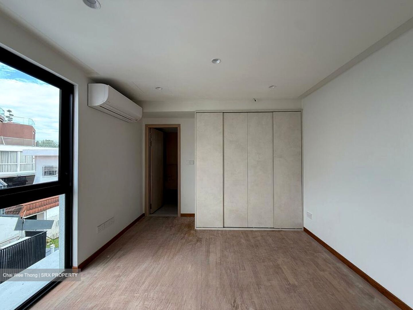 Lucky Hills (D16), Terrace #528113341